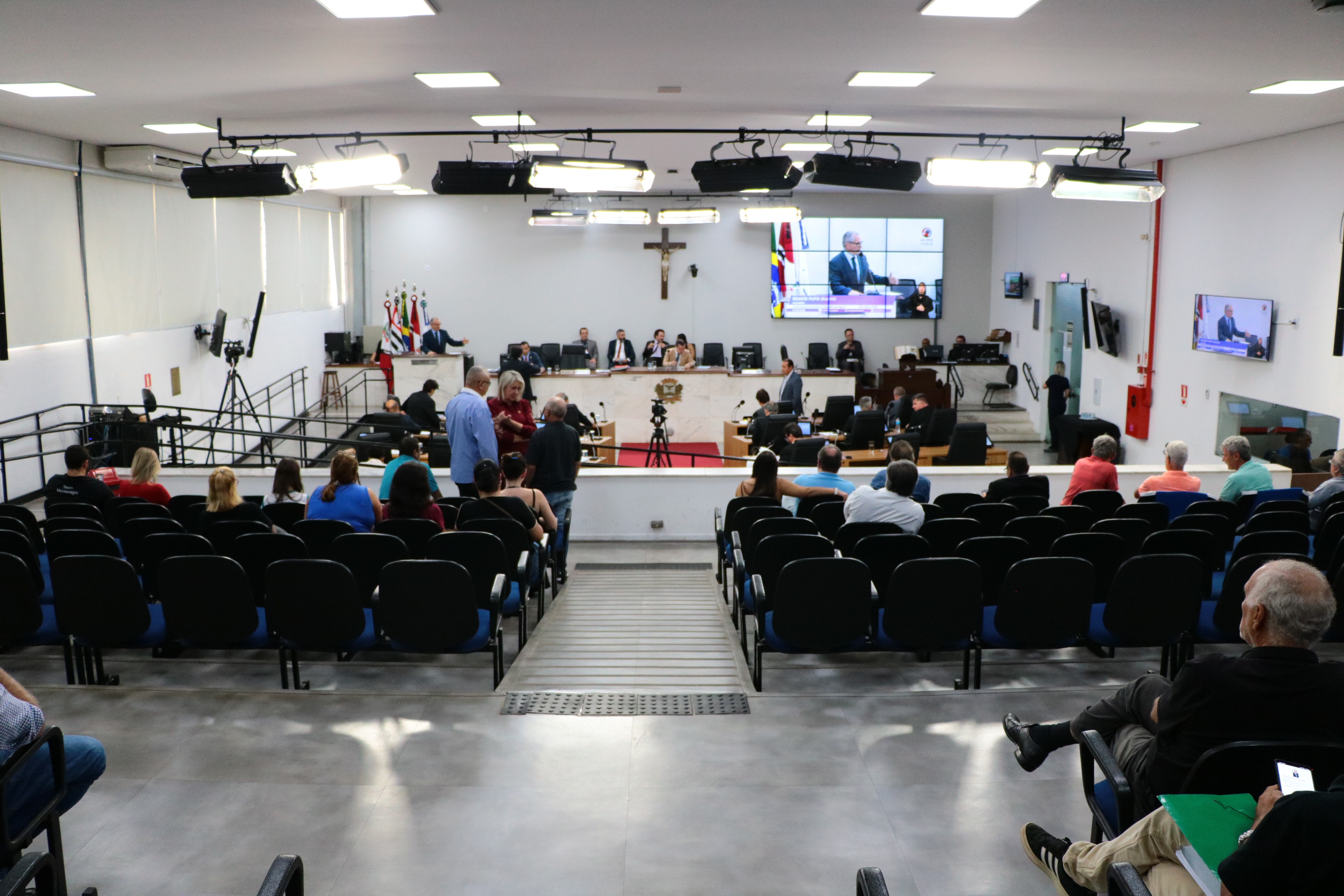 Câmara vota mudanças na dinâmica da sessão durante a 18º ordinária
