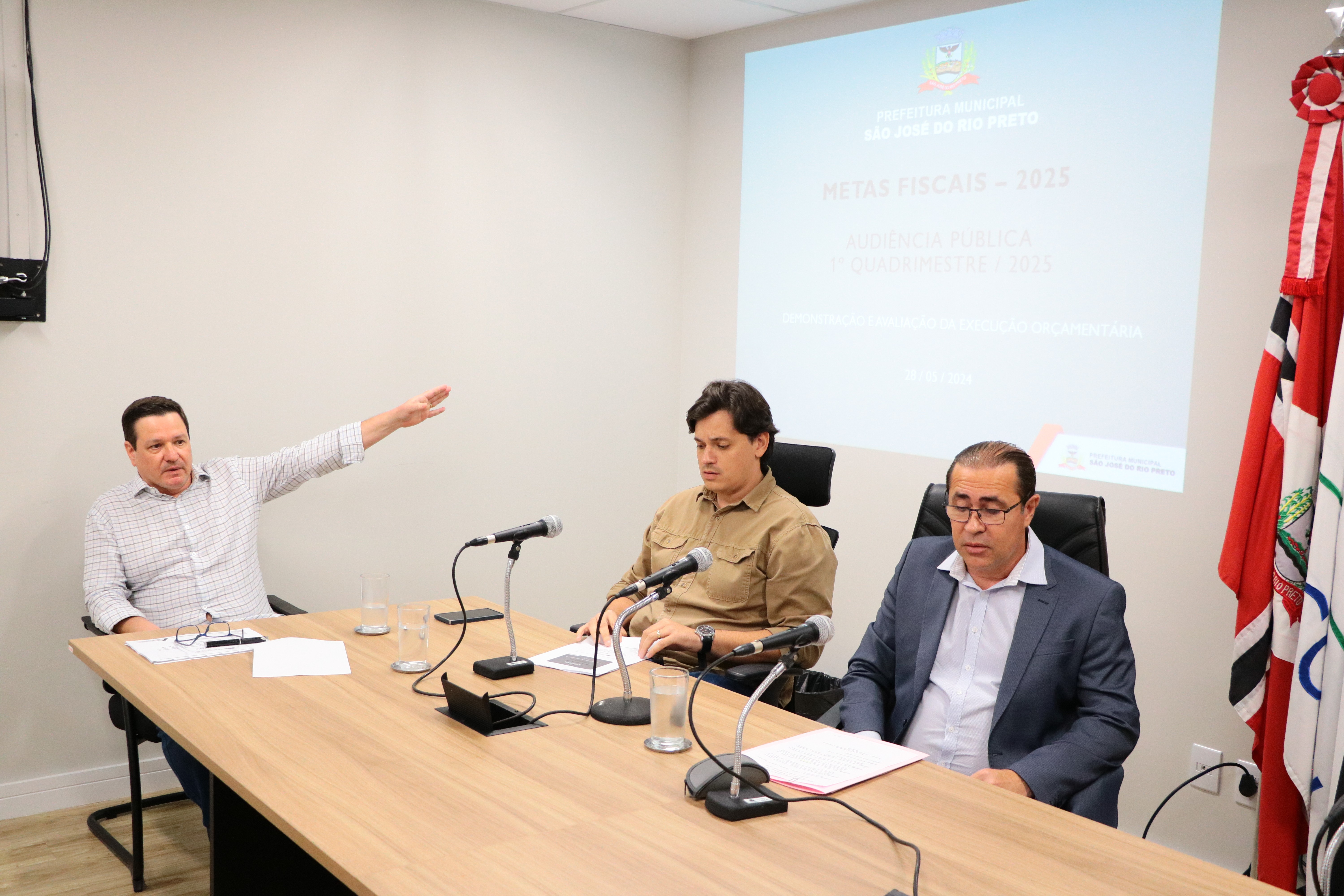 Prefeitura registra superávit de R$ 227 milhões no primeiro quadrimestre de 2025