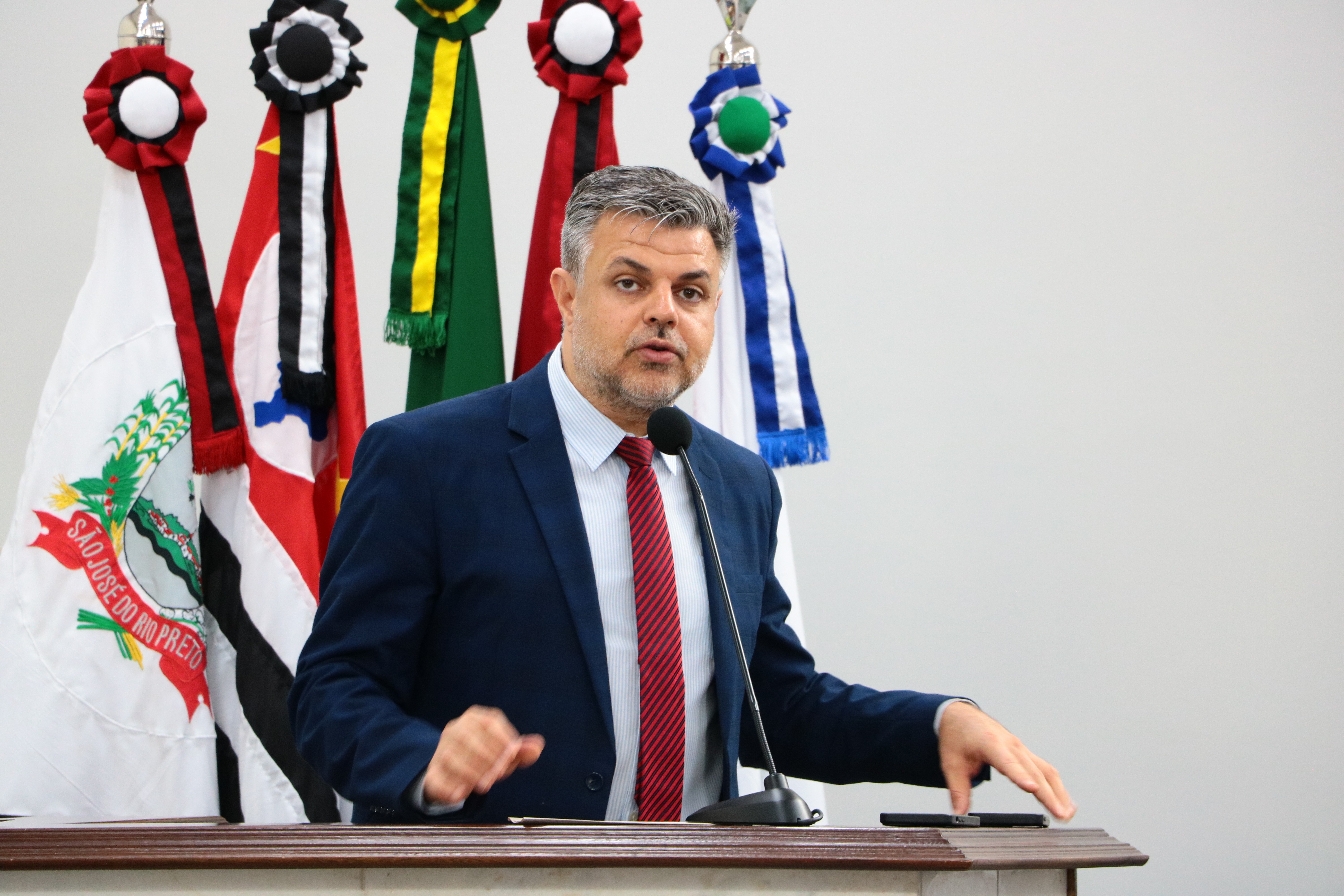 Câmara abre CEI para investigar terceirizadas