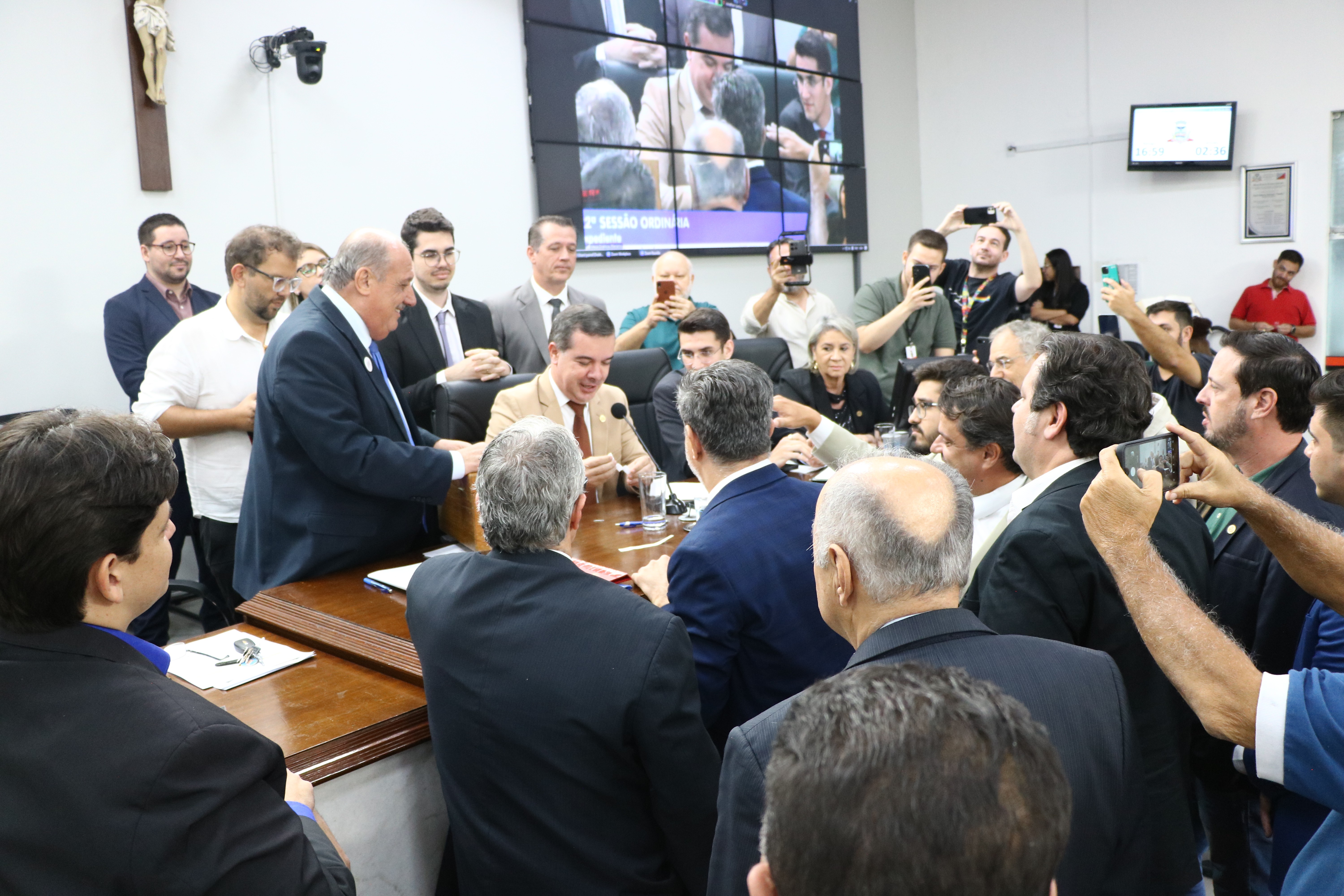 Vereadores aprovam cinco projetos na 22ª sessão ordinária