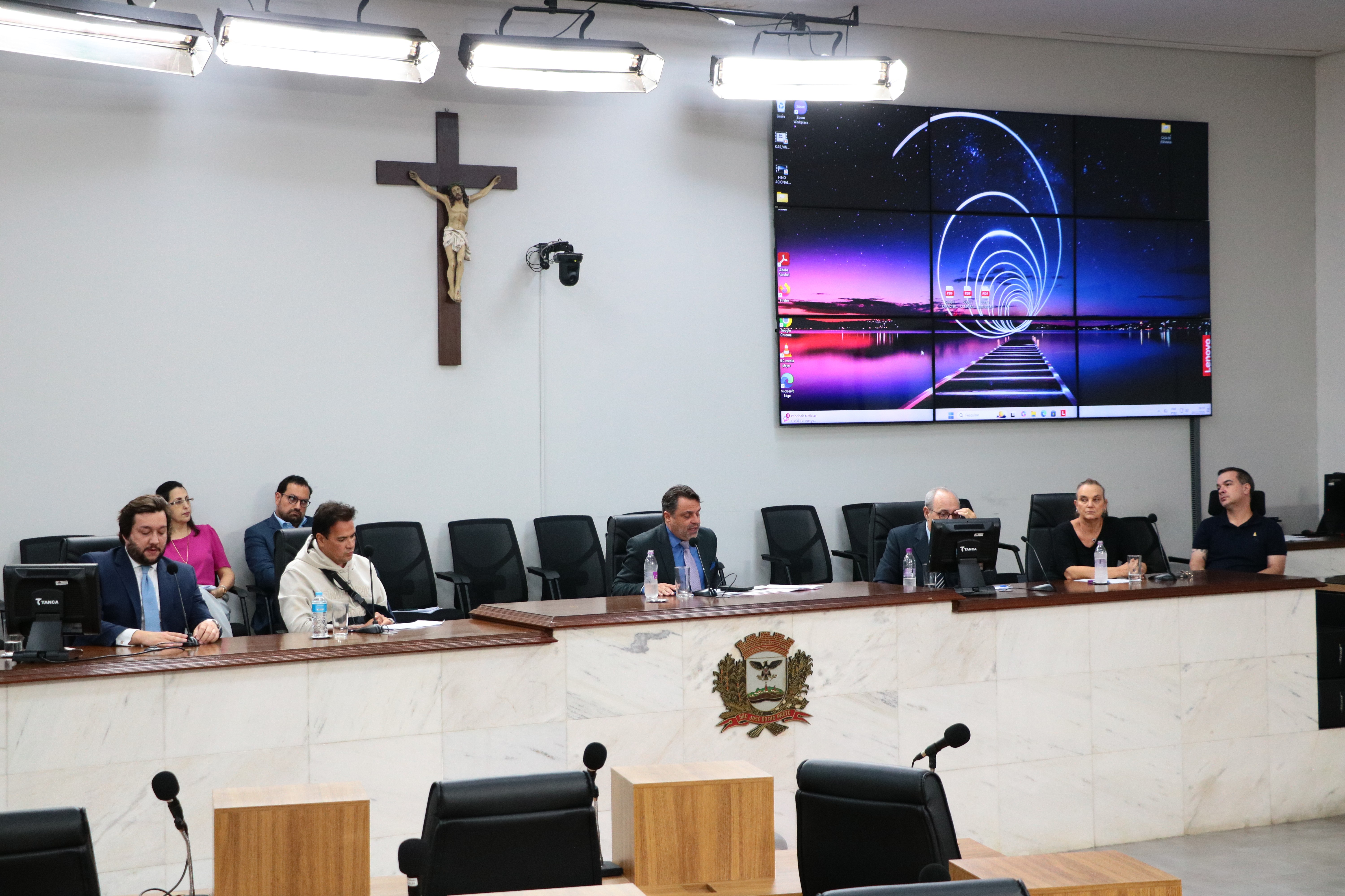 Audiência debate utilização de área da Floresta Paulista 