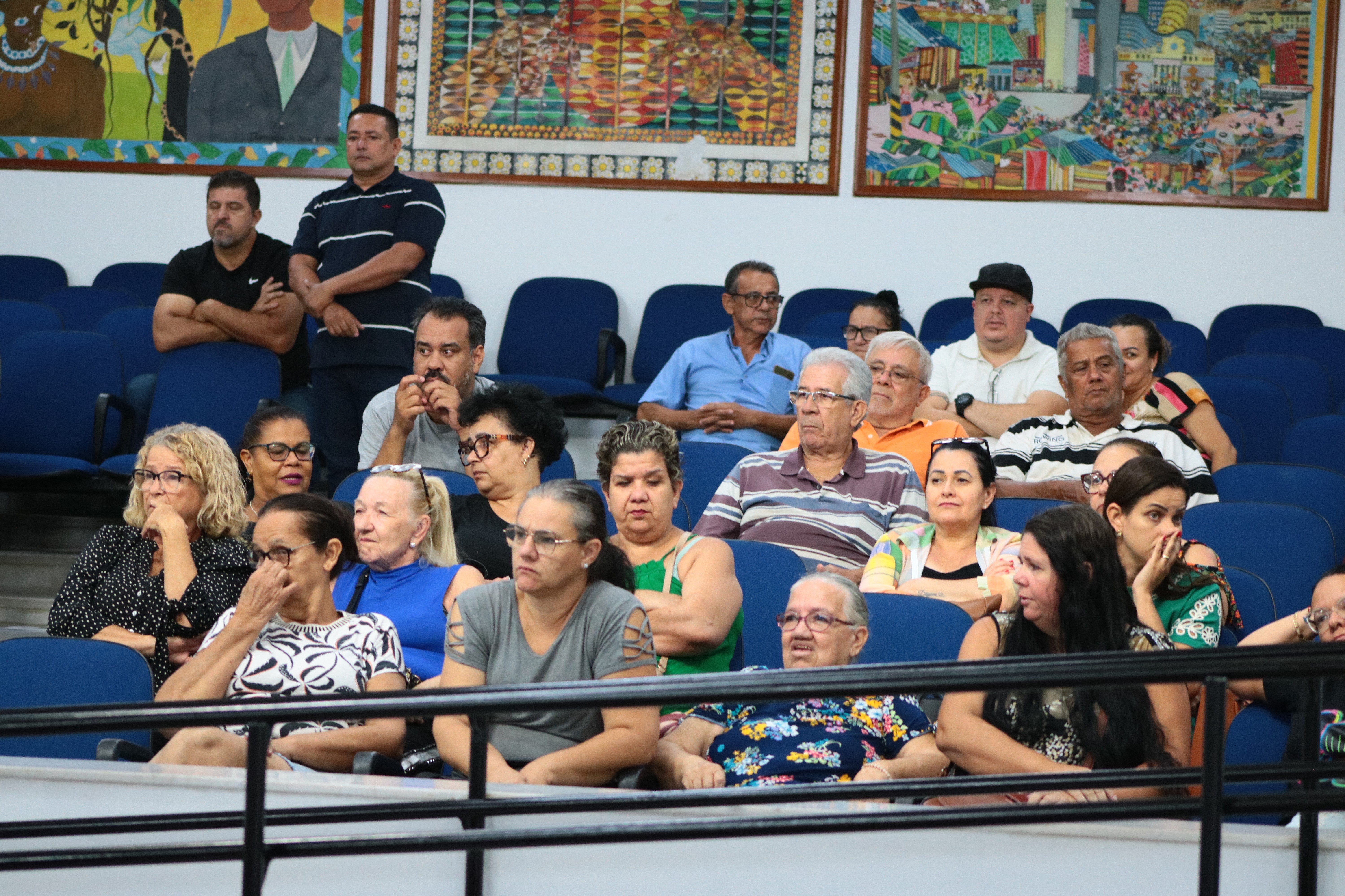 Comissões realizam reunião com moradores do Jardim Paraíso