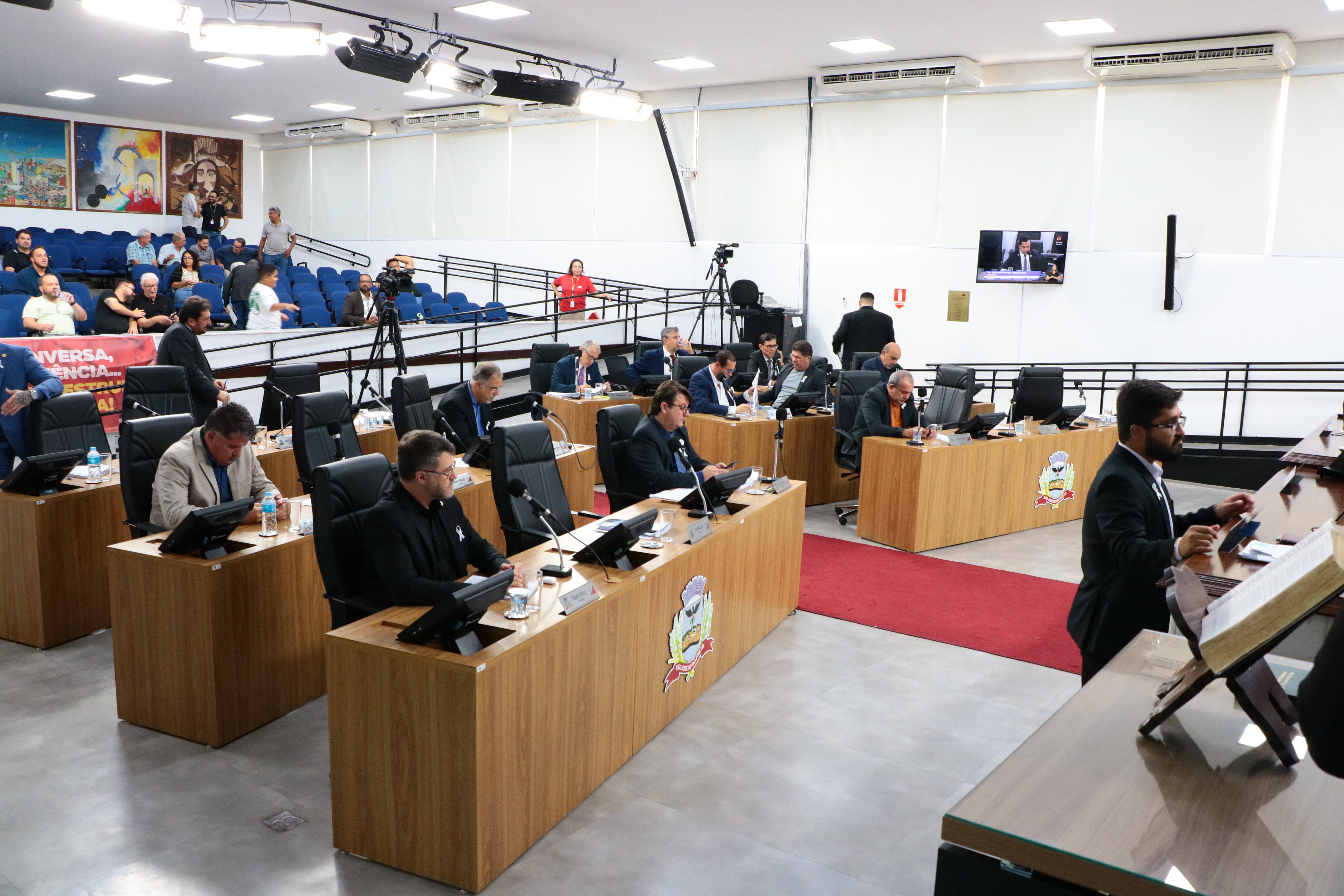 Projeto proíbe contratação de condenados por corrupção na administração pública municipal