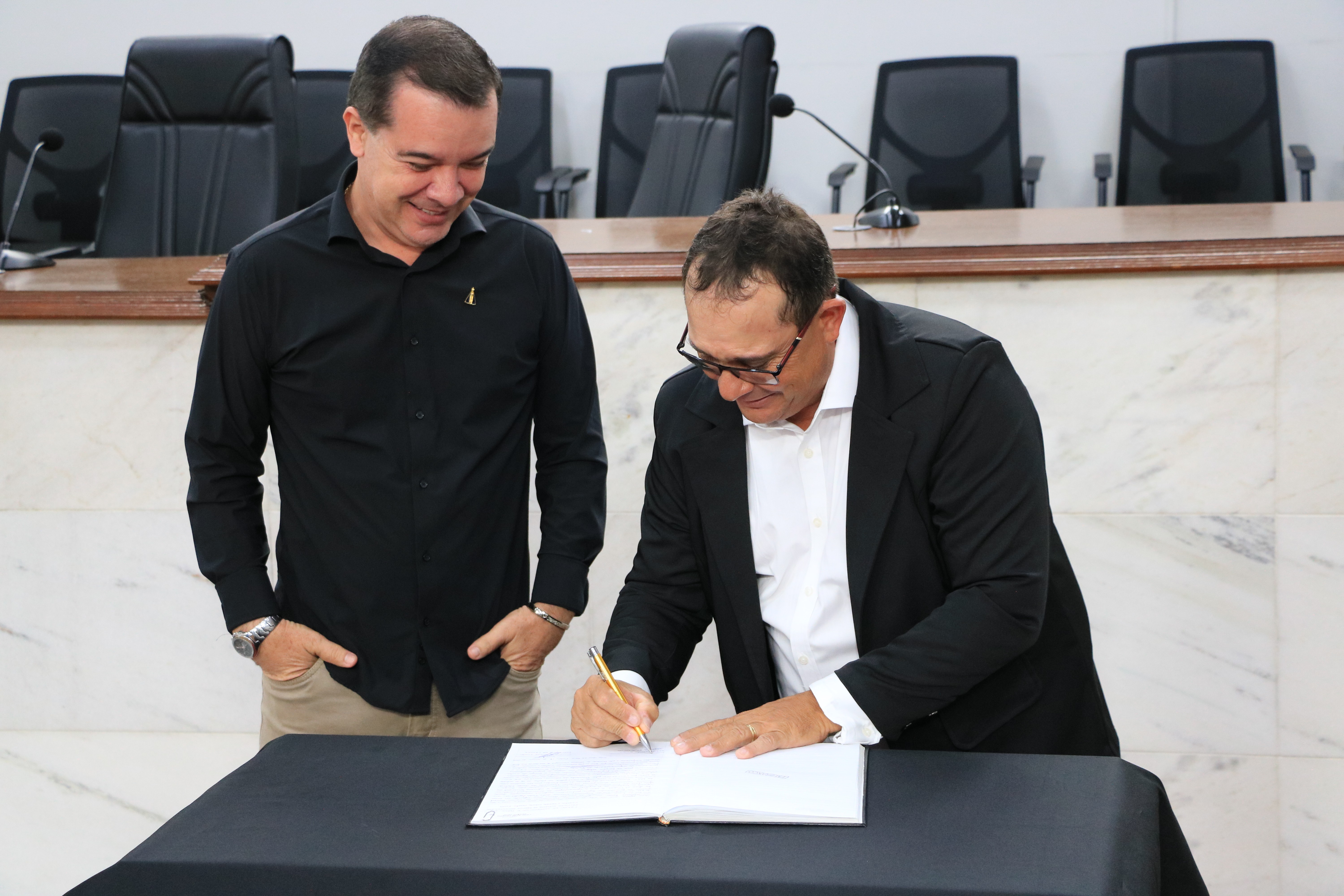 Suplente Nenê da Zona Norte assume cargo de vereador