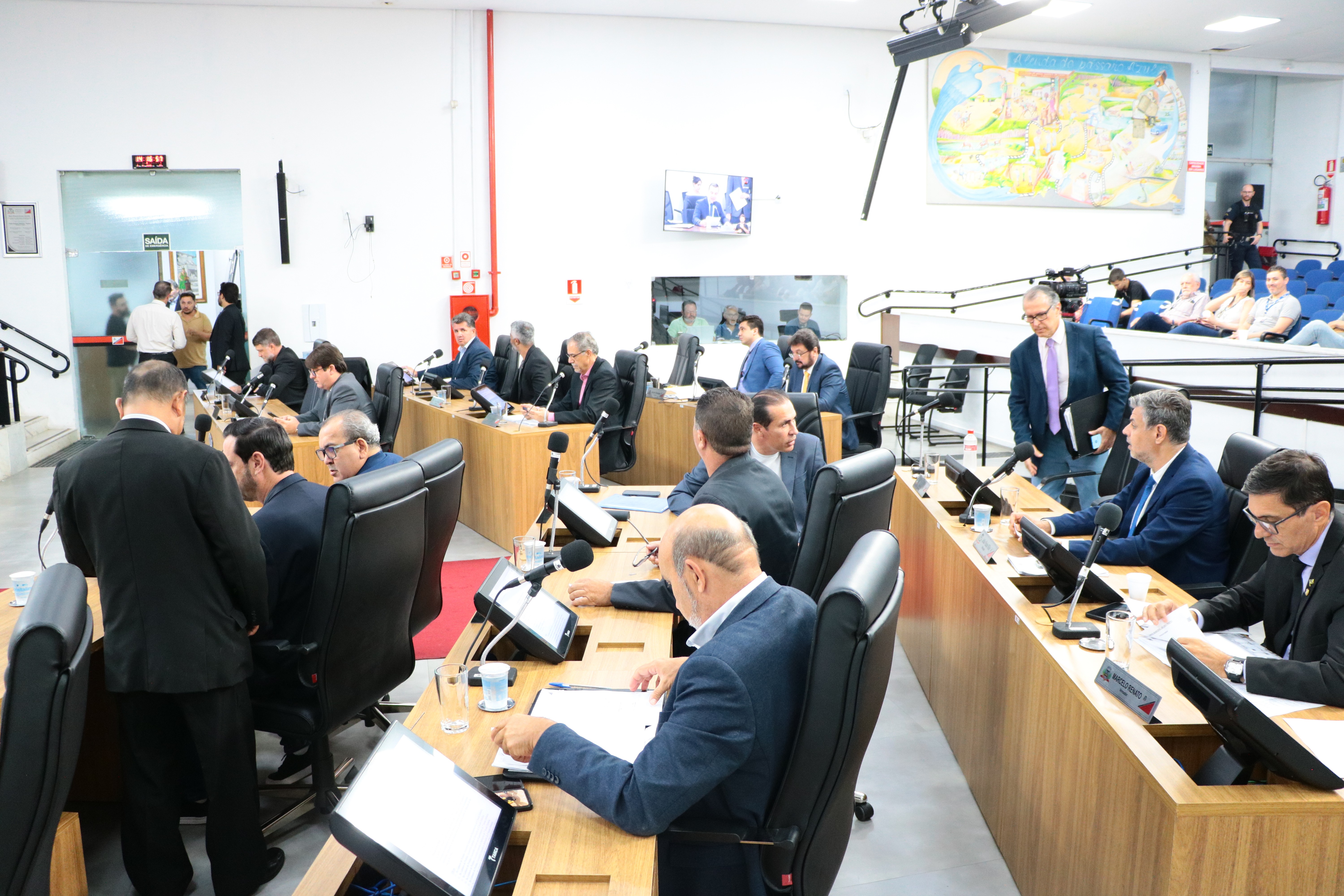 Em sessão extra, Câmara analisa contas da Prefeitura 