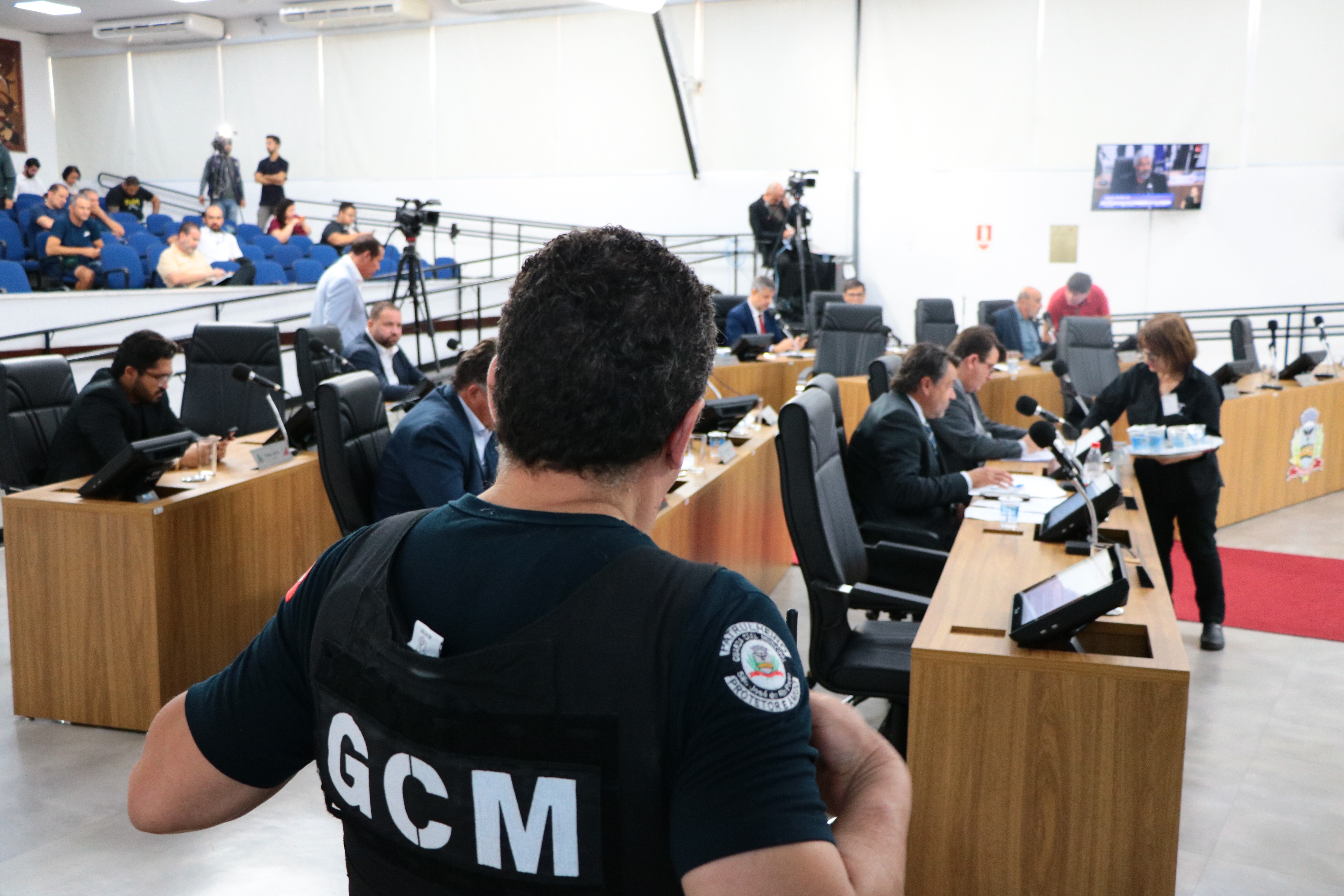 Legislativo analisa aumento no bônus Educador Presente