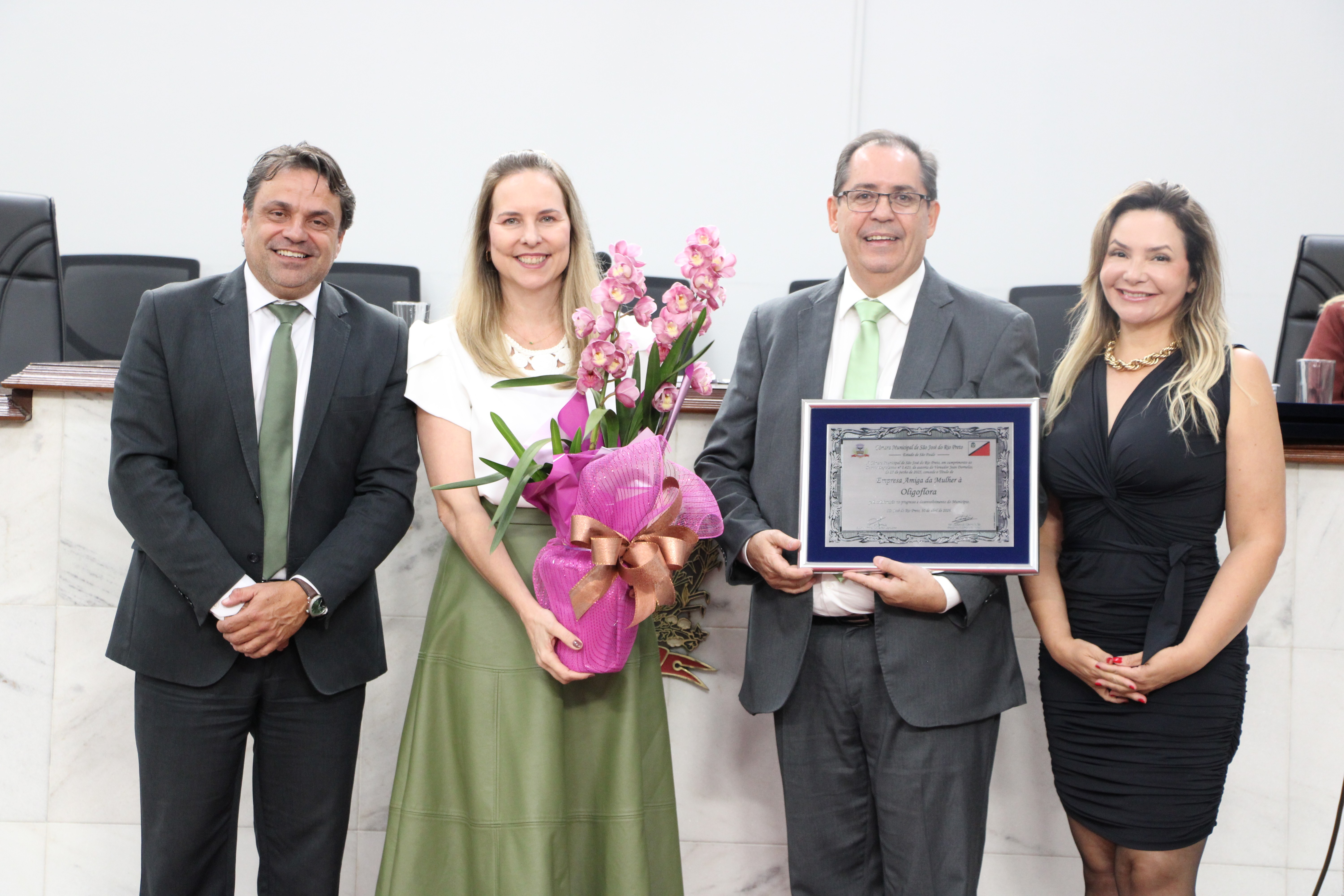 Câmara concede título de Empresa Amiga da Mulher à Oligoflora