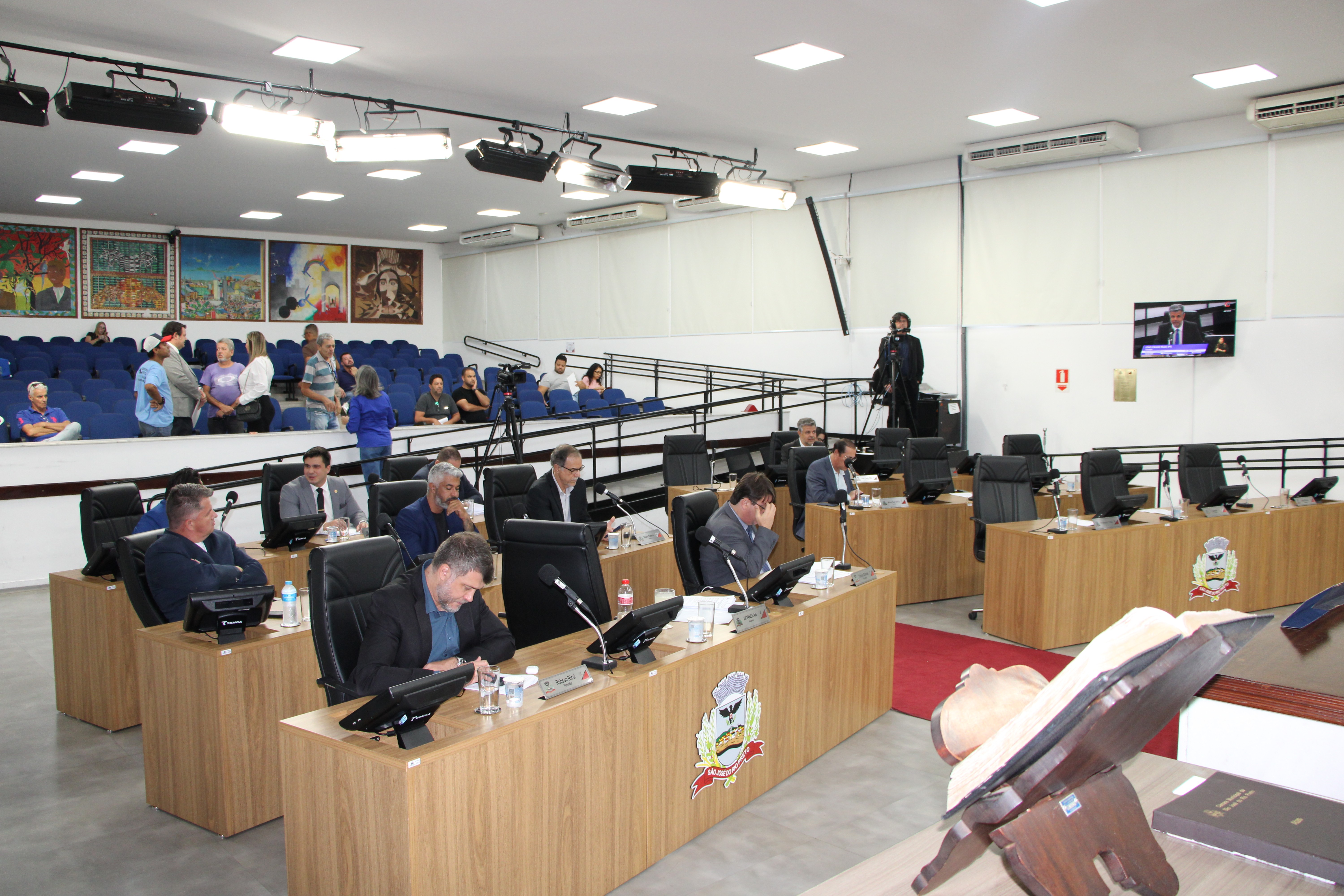 Vereadores analisam 13 projetos na 15ª sessão ordinária de 2026