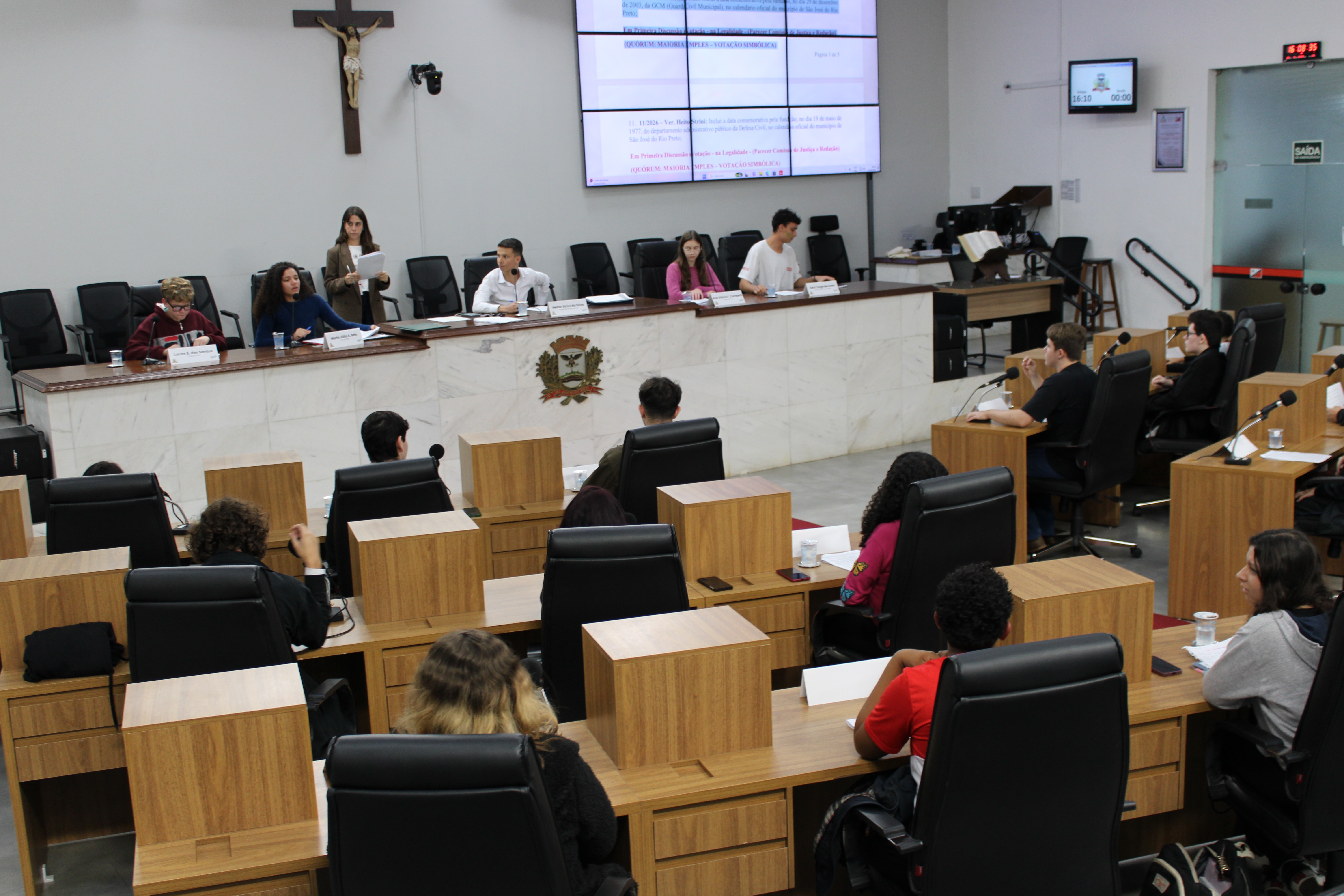 Câmara Jovem aprova 14 projetos na 3ª sessão de 2026