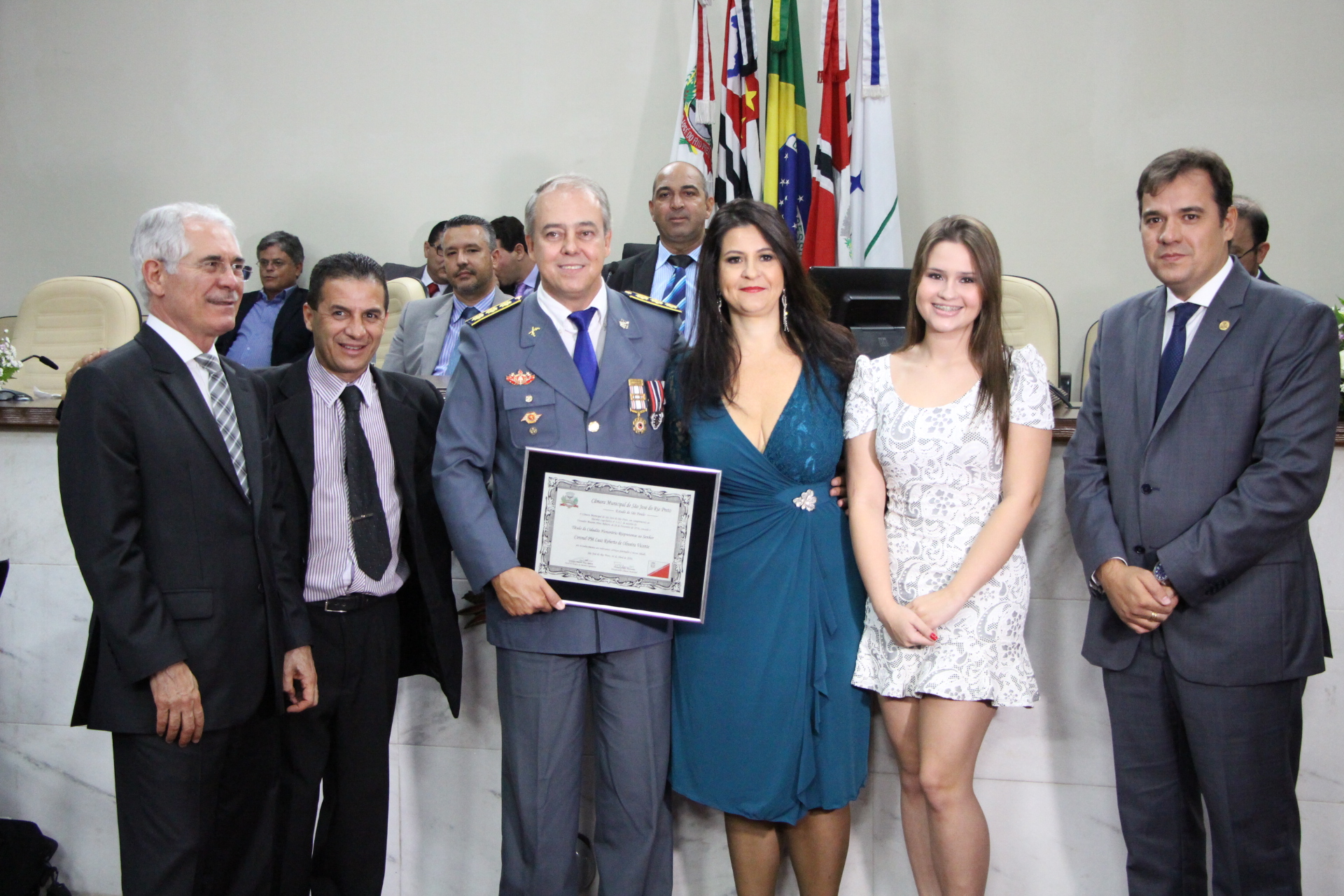 Coronel Vicente foi homenageado por se dedicar, por 25 anos, à segurança da comunidade rio-pretense
