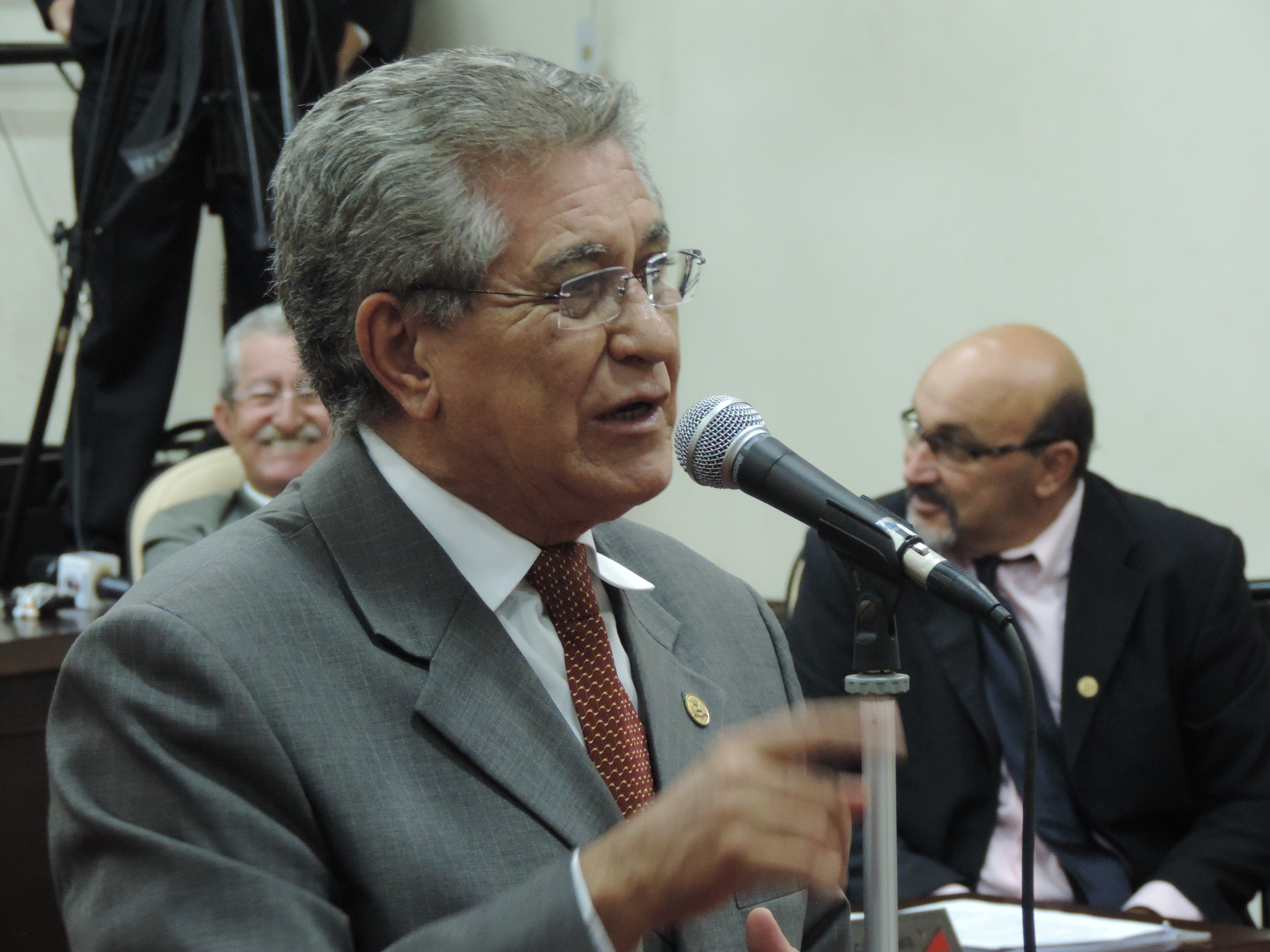 Proposta é de autoria do vereador Dourival Lemes