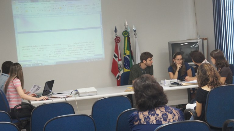 A abertura das propostas foi realizada no Auditório do Legislativo
